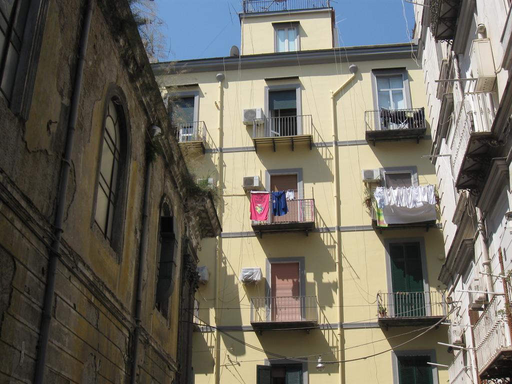 ナポリLa Fontana Di Rua Catalanaアパートメント エクステリア 写真
